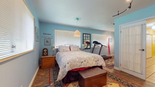 7781 Hart Road, Halfmoon Bay, BC 