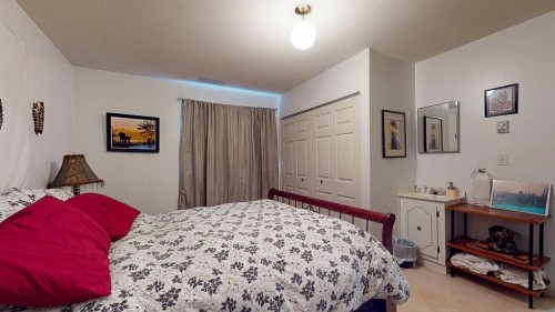 7781 Hart Road, Halfmoon Bay, BC 