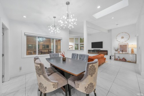 475 Newlands Road, West Vancouver, BC 