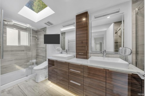 475 Newlands Road, West Vancouver, BC 