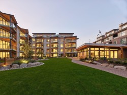 211-300 Salter Street  New Westminster, BC V3M 0L9