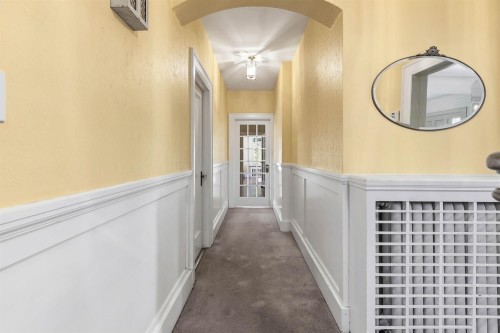 1570 36Th Avenue W, Vancouver, BC 