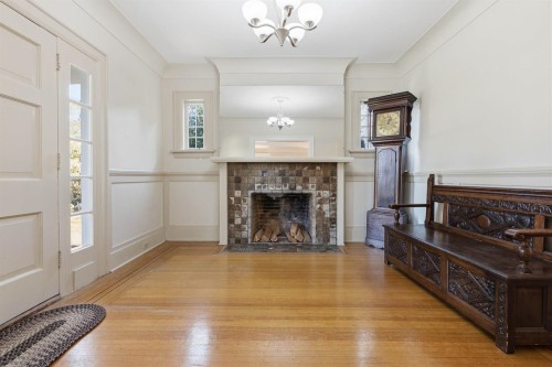 1570 36Th Avenue W, Vancouver, BC 