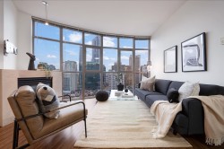 1802-1050 Smithe Street  Vancouver, BC V6G 4T4