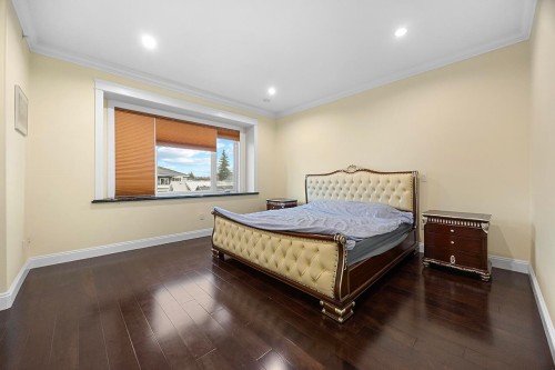 6830 Vivian Street, Vancouver, BC 