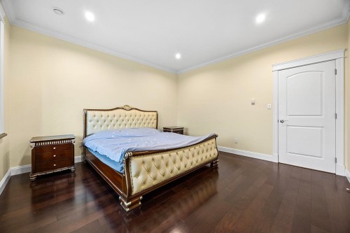 6830 Vivian Street, Vancouver, BC 
