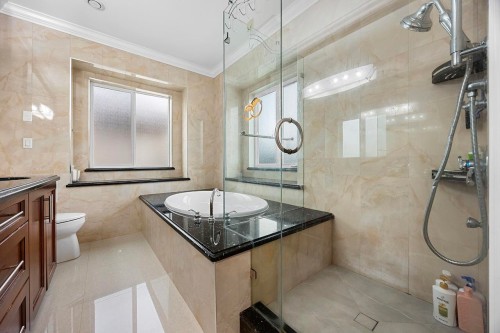 6830 Vivian Street, Vancouver, BC 