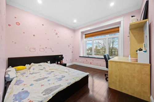 6830 Vivian Street, Vancouver, BC 