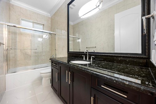 6830 Vivian Street, Vancouver, BC 