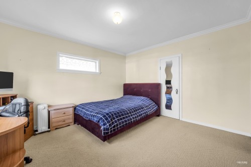 7758 15Th Avenue, Burnaby, BC 