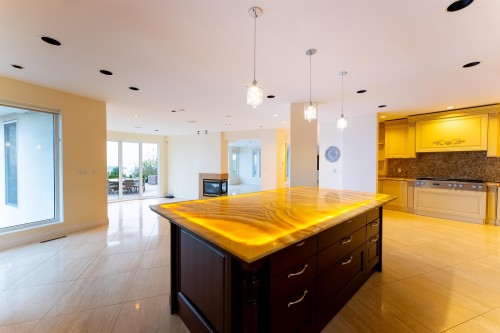 1409 Chartwell Drive, West Vancouver, BC 