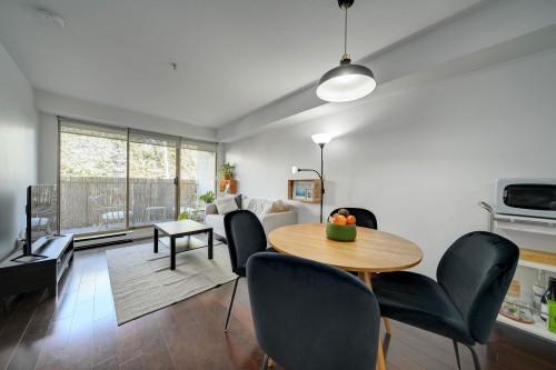 210-1099 Broadway E, Vancouver, BC 