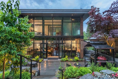 1777 Deep Cove Road, North Vancouver, BC 