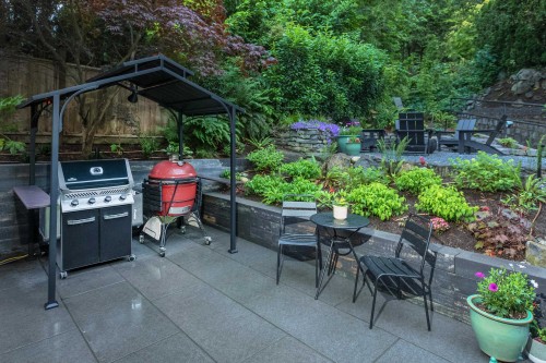 1777 Deep Cove Road, North Vancouver, BC 