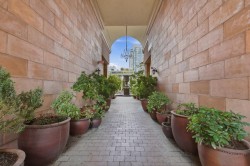 1102-1280 Richards Street  Vancouver, BC V6B 1S2