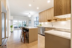 523-7599 15th Street Burnaby, BC V3N 0H9