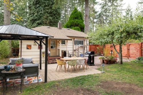 2268 Edgemont Boulevard, North Vancouver, BC 