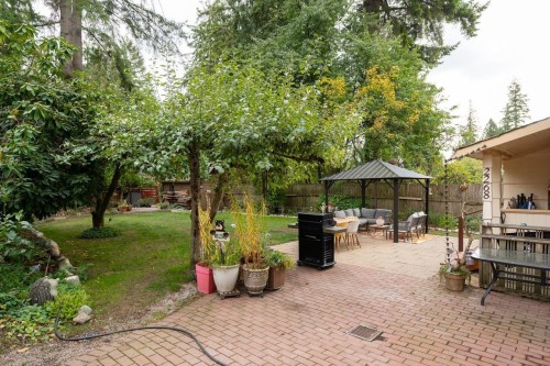 2268 Edgemont Boulevard, North Vancouver, BC 