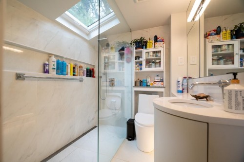 2268 Edgemont Boulevard, North Vancouver, BC 