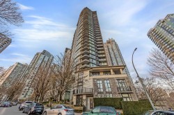 606-455 Beach Crescent  Vancouver, BC V6Z 3E5