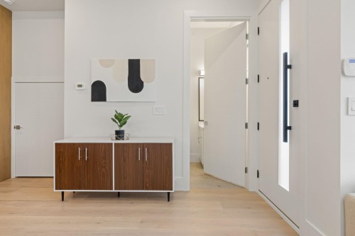 2136 Venables Street, Vancouver, BC 