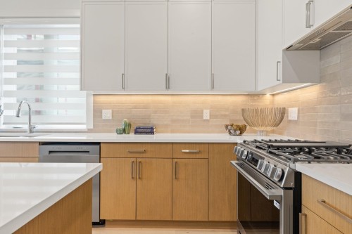 2136 Venables Street, Vancouver, BC 