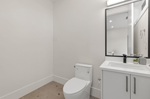 2136 Venables Street, Vancouver, BC 