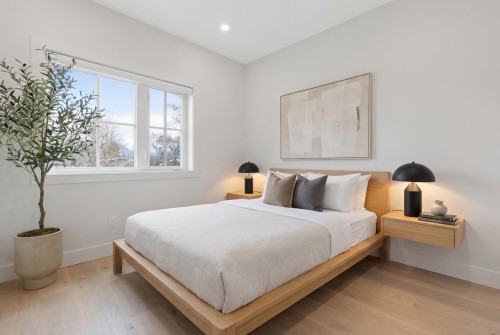 2136 Venables Street, Vancouver, BC 