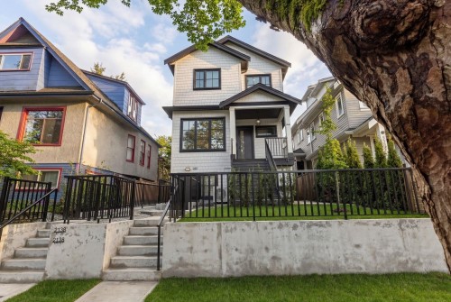 2136 Venables Street, Vancouver, BC 