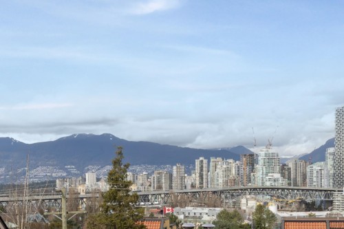 1286 7Th Avenue W, Vancouver, BC 