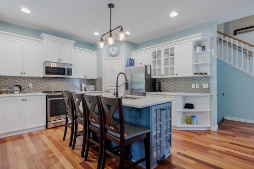 24330 100B Avenue, Maple Ridge, BC 