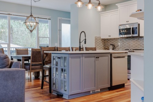 24330 100B Avenue, Maple Ridge, BC 