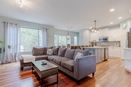 24330 100B Avenue, Maple Ridge, BC 