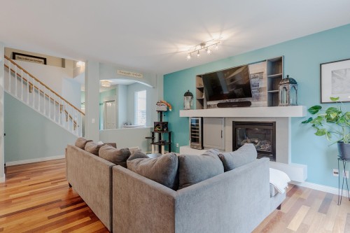 24330 100B Avenue, Maple Ridge, BC 