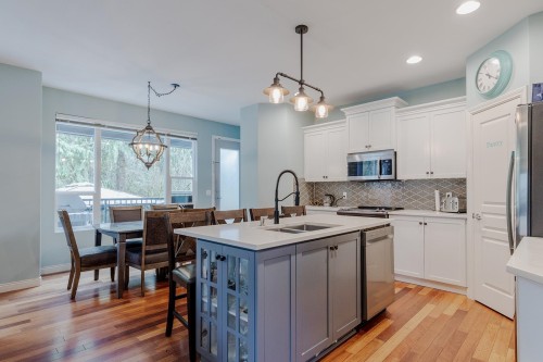 24330 100B Avenue, Maple Ridge, BC 