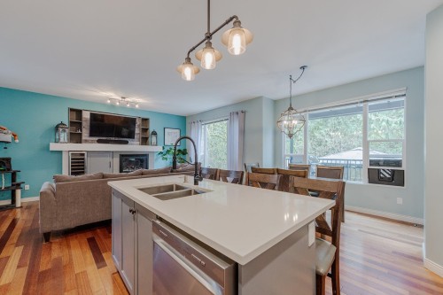 24330 100B Avenue, Maple Ridge, BC 