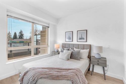 202-1330 Marine Drive, North Vancouver, BC 