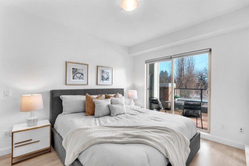 202-1330 Marine Drive, North Vancouver, BC 