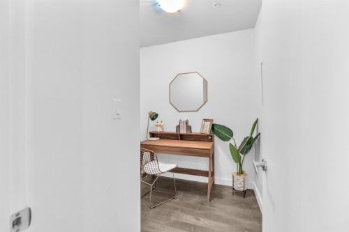 202-1330 Marine Drive, North Vancouver, BC 
