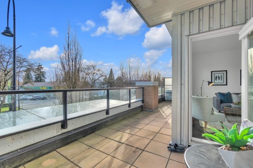 202-1330 Marine Drive, North Vancouver, BC 