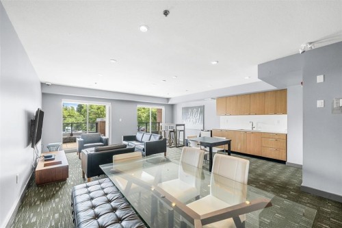 202-1330 Marine Drive, North Vancouver, BC 