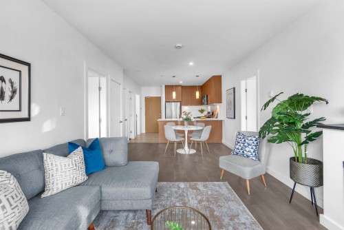 202-1330 Marine Drive, North Vancouver, BC 