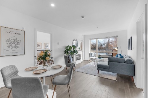 202-1330 Marine Drive, North Vancouver, BC 