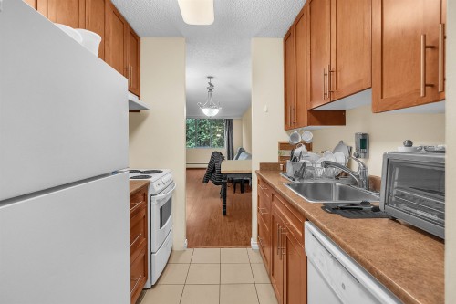 716-2012 Fullerton Avenue, North Vancouver, BC 