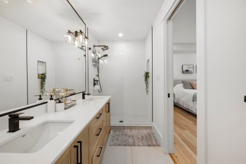 1007 Ioco Road, Port Moody, BC 