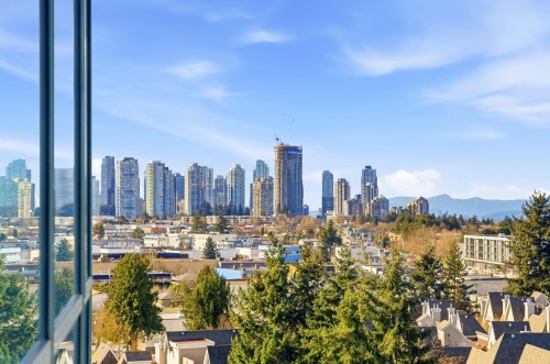 1003-6622 Southoaks Crescent, Burnaby, BC 