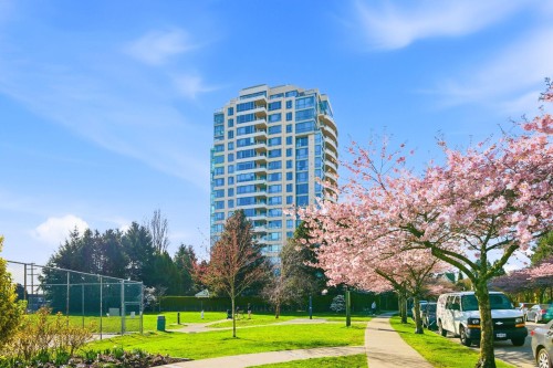 1003-6622 Southoaks Crescent, Burnaby, BC 