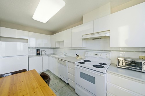 1003-6622 Southoaks Crescent, Burnaby, BC 