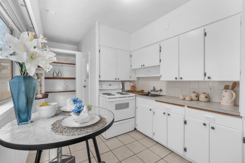 2223 8Th Avenue E, Vancouver, BC 