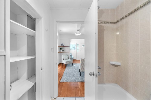2223 8Th Avenue E, Vancouver, BC 